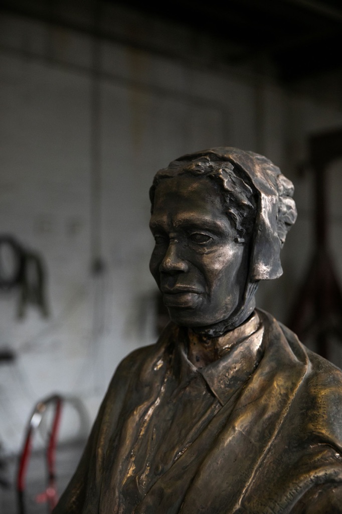 Sojourner Truth sculpture by Woodrow Nash, photo by Maddie McGarvey Sojourner Truth sculpture by Woodrow Nash, photo by Maddie McGarvey